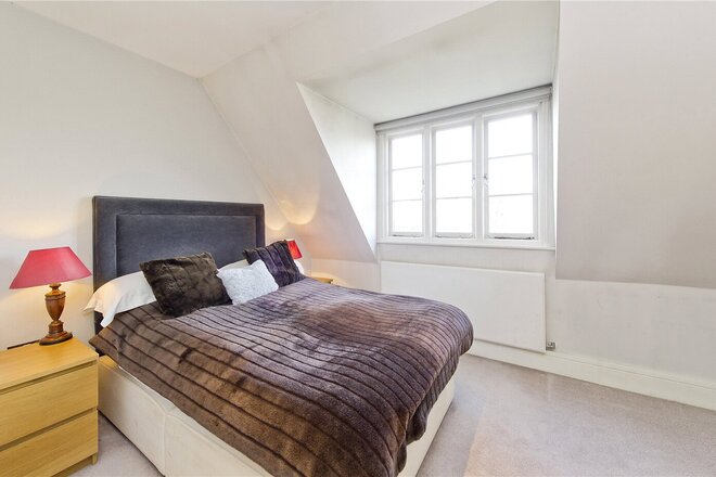 Elgin Crescent, London, W11