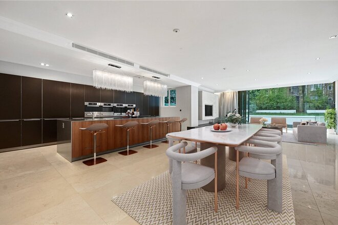 Addison Road, Kensington, W14