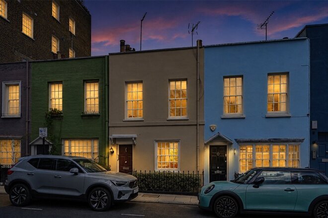 Uxbridge Street, Kensington, W8