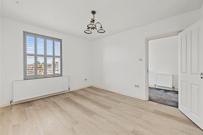 Kilburn Lane, London, W10