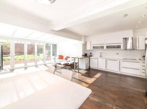 Redington Gardens, London, NW3