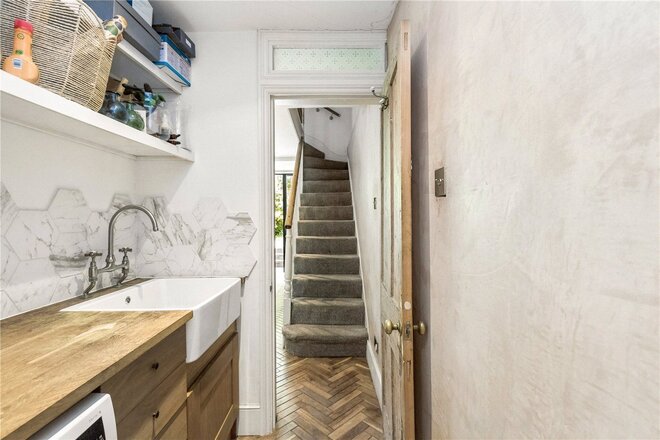 Nevill Road, London, N16