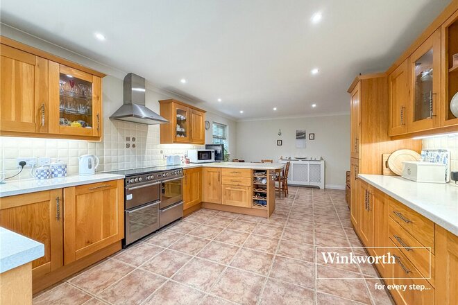 Woolsbridge Road, Ringwood, BH24