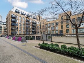 Staith Court, London, E3