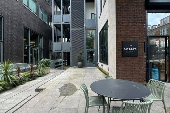 Sweeps Building, London, EC1N
