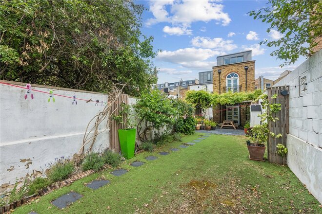 Barbauld Road, London, N16