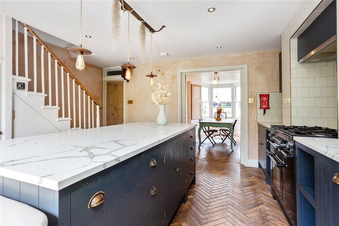 Nevill Road, London, N16