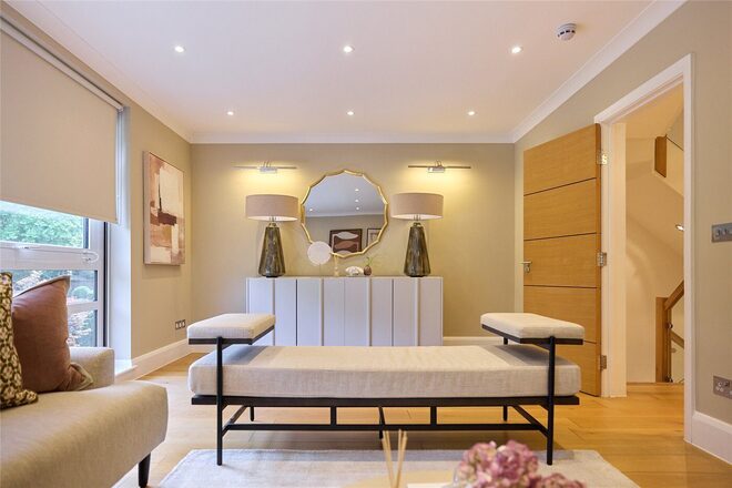 Queensmead, St John's Wood, NW8