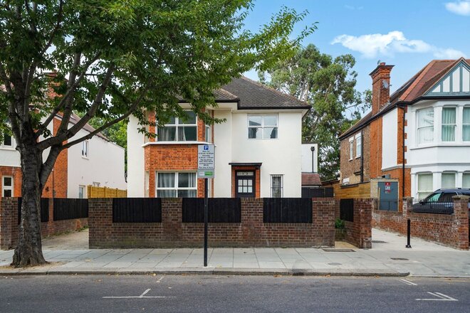 St. Quintin Avenue, London, W10