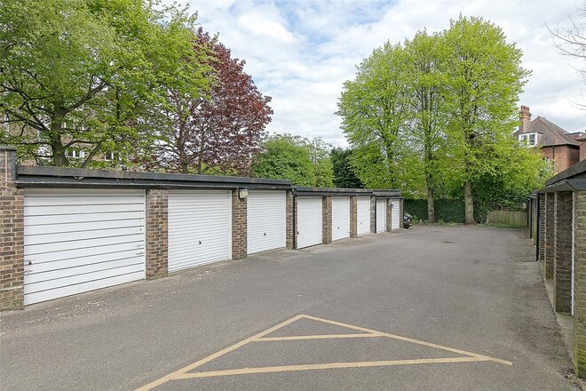Braemar, London, SW15