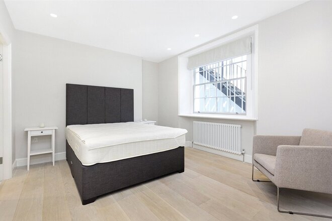 Conway Street, London, W1T