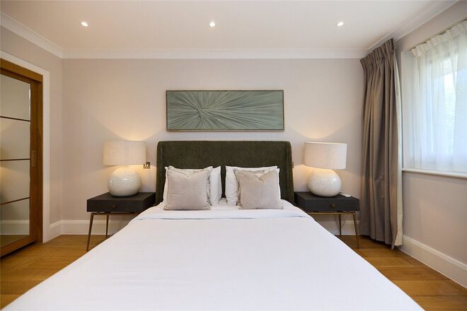 Queensmead, St John's Wood, NW8
