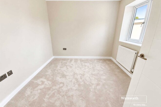 Dunlin Close, Dorset, BH23