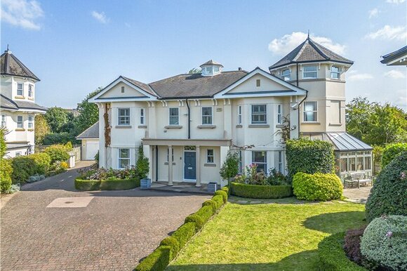 Burges Grove, London, SW13