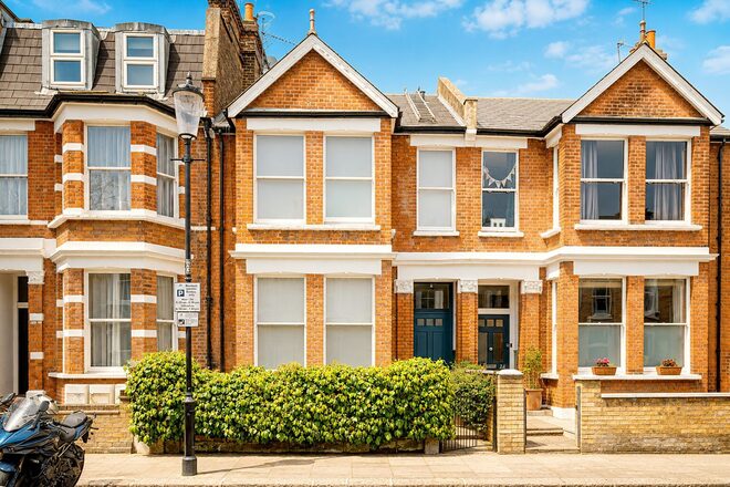 Brewster Gardens, London, W10