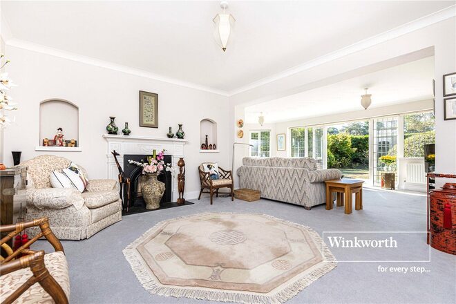 Golf Links Road, Dorset, BH22