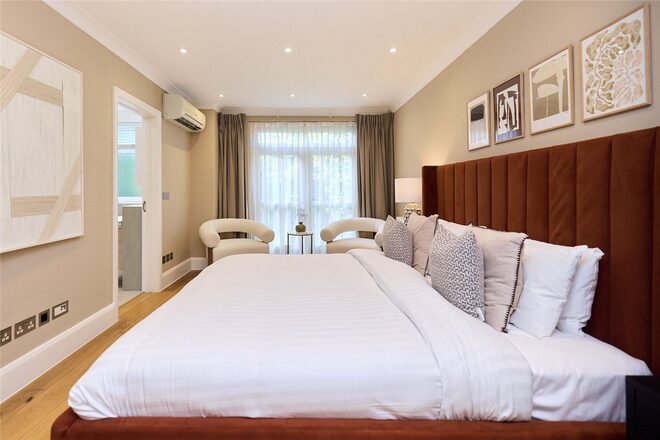 Queensmead, St John's Wood, NW8