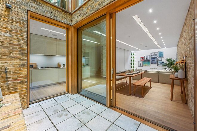 Bingham Place, London, W1U