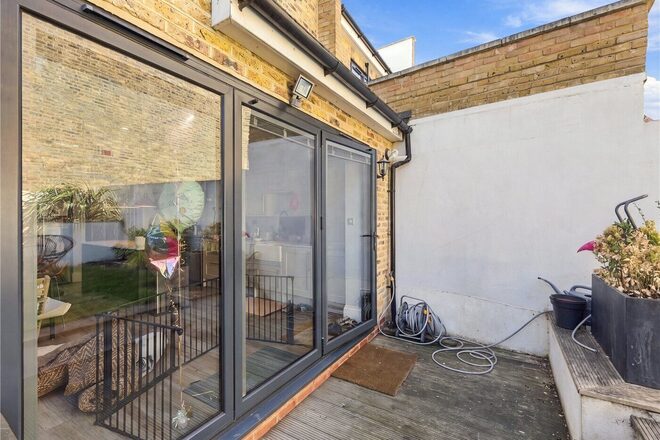Kynaston Road, London, N16