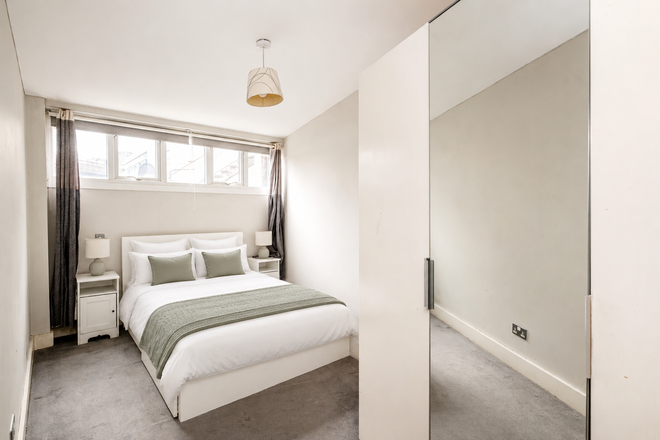 Trinity Mews, London, W10