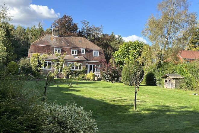 Harestock Road, Hampshire, SO22