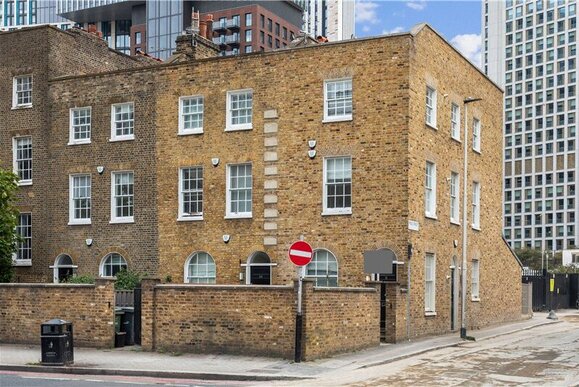Wandsworth Road, London, SW8