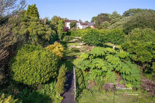 Salisbury Road, Christchurch, BH23