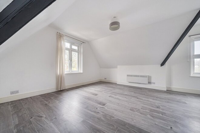 Gatestone Road, London, SE19