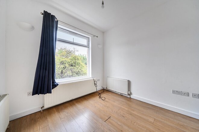 Whitehorse Lane, London, SE25