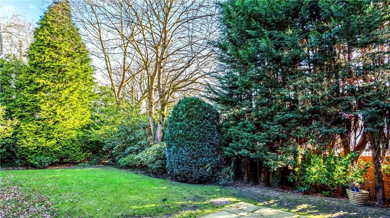 Updown Hill, Windlesham, GU20