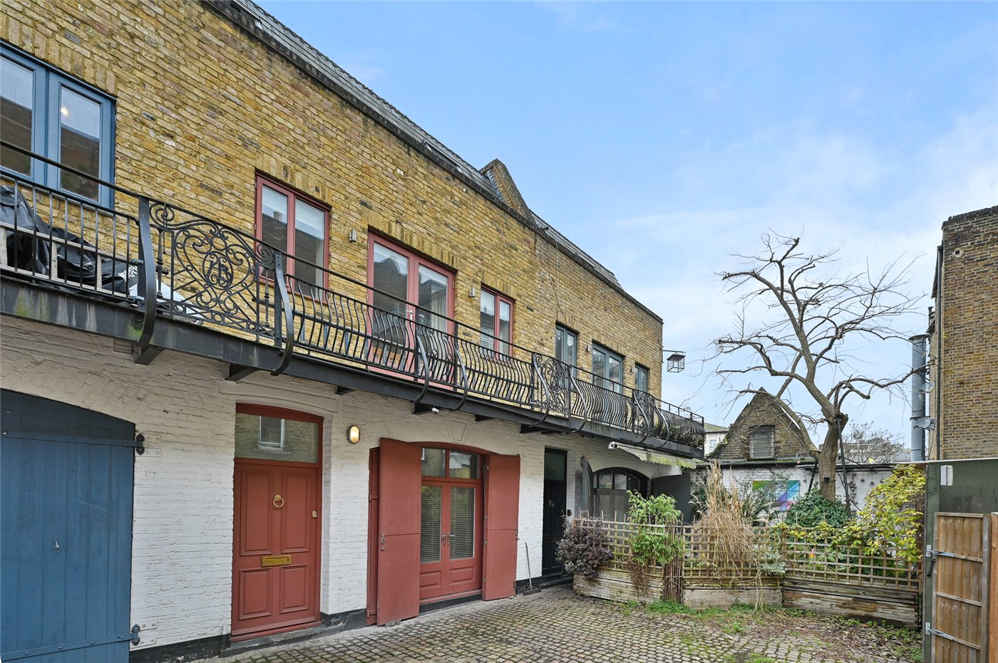 Devonport Mews, London, W12