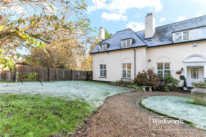 Oakgate Cottages, Ganwick, Barnet Road, Barnet, EN5