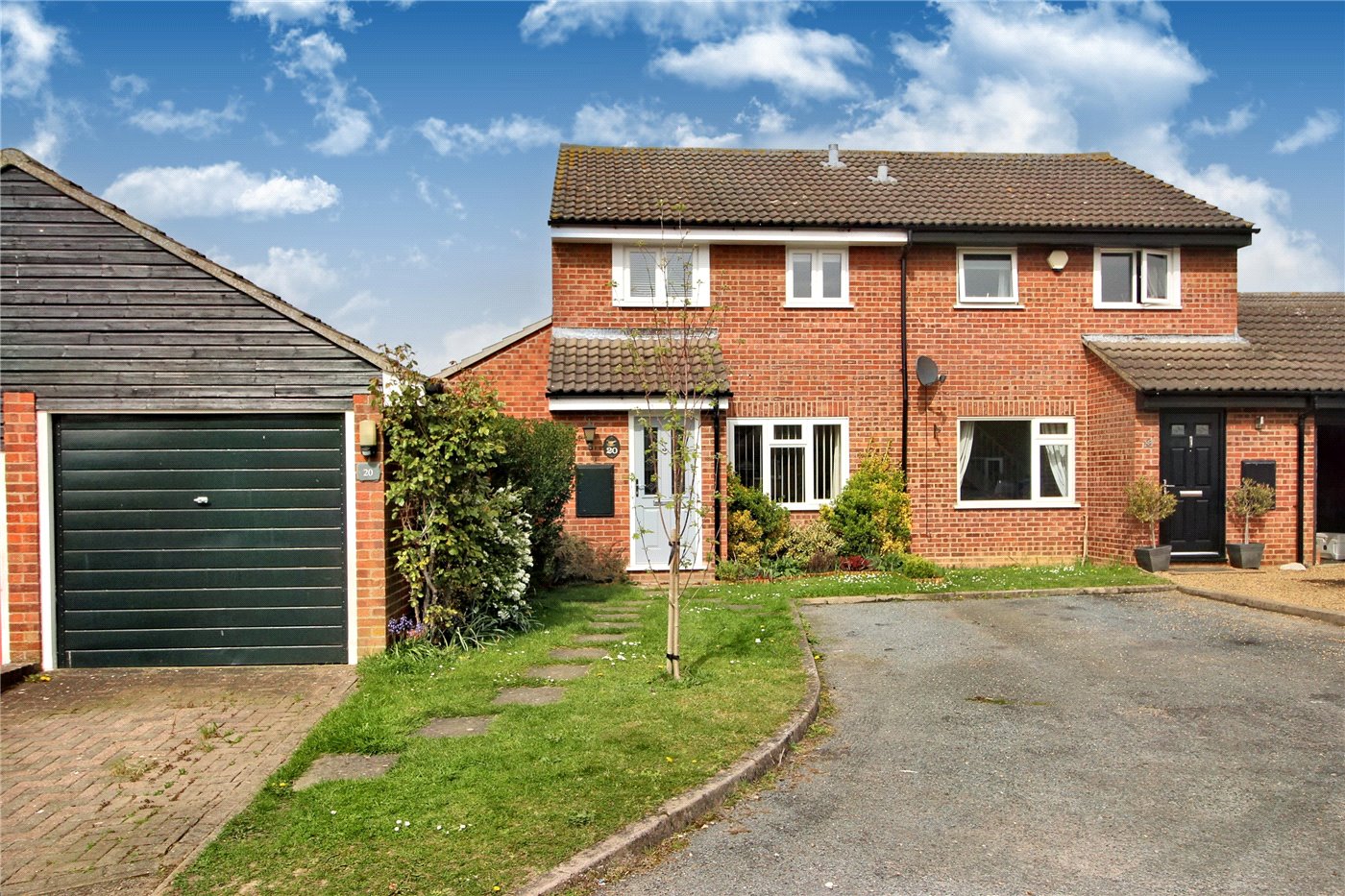 3 bedroom property for sale in Yesmere, Mulbarton, Norwich, Norfolk ...