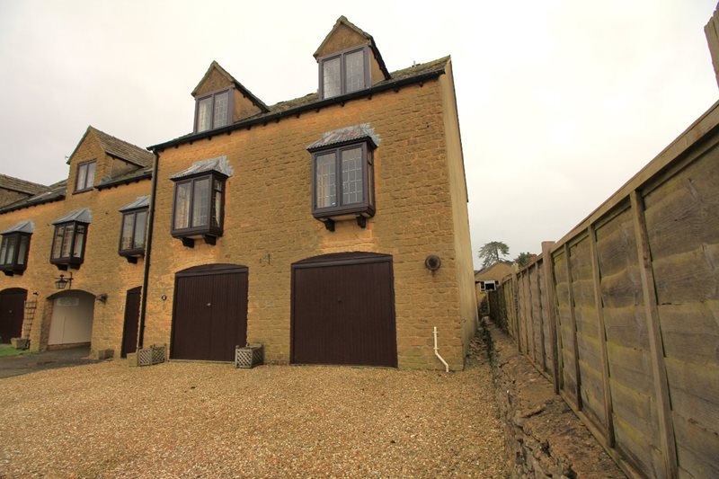 Parkland Mews, Stow on the Wold, Cheltenham, Gloucestershire, GL54