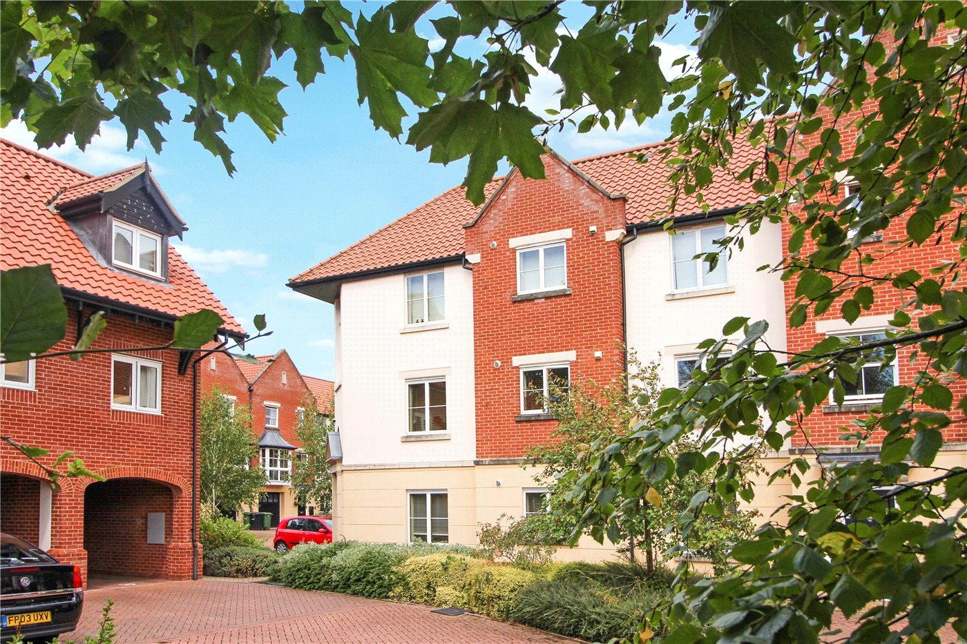 Hamilton Court, Trafalgar Square, Poringland, Norwich, NR14