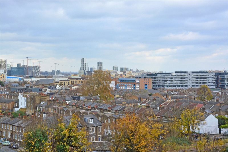 Seren Park Gardens, London, SE3