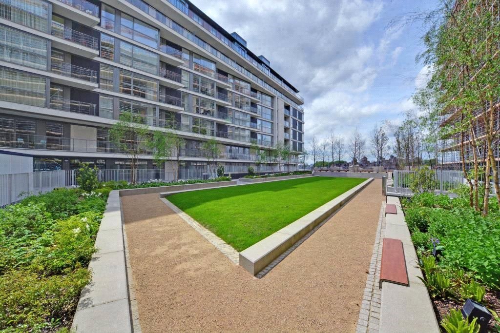 Granite Apartments, 30 River Gardens Walk, London, SE10