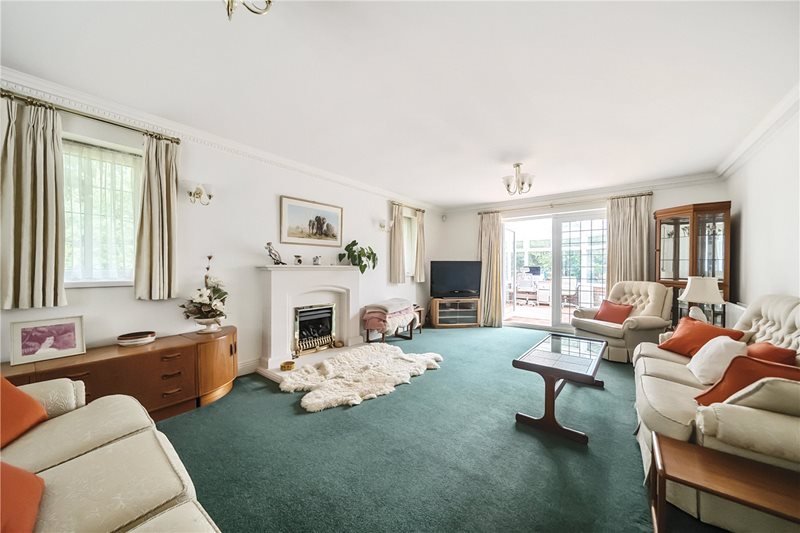 The Avenue, Rowledge, Farnham, Surrey, GU10