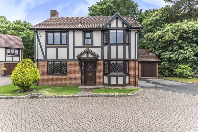 Shire Close, Bagshot, Surrey, GU19