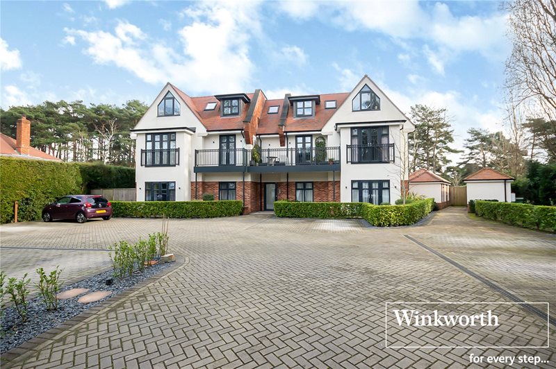 Golf Links Road, Ferndown, Dorset, BH22