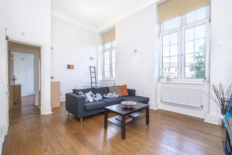 New Riverhead, Rosebery Avenue, Clerkenwell, London, EC1R