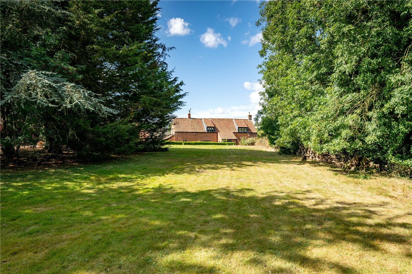 Bramerton Road, Surlingham, Norwich, Norfolk, NR14