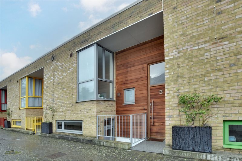 Hedgley Mews, Lee, London, SE12