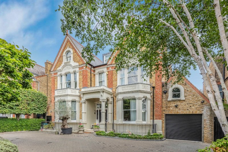 Castelnau, Barnes, London, SW13