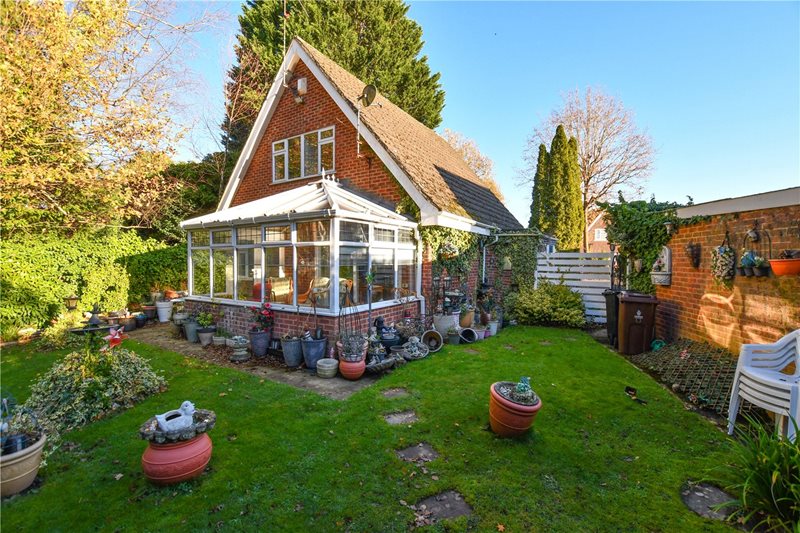 Foxcote, Finchampstead, Wokingham, Berkshire, RG40