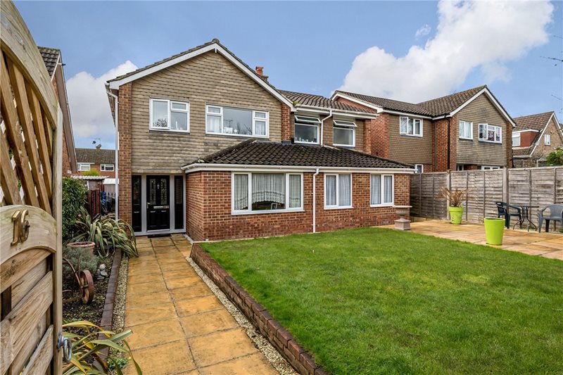 Hewlett Place, Bagshot, Surrey, GU19