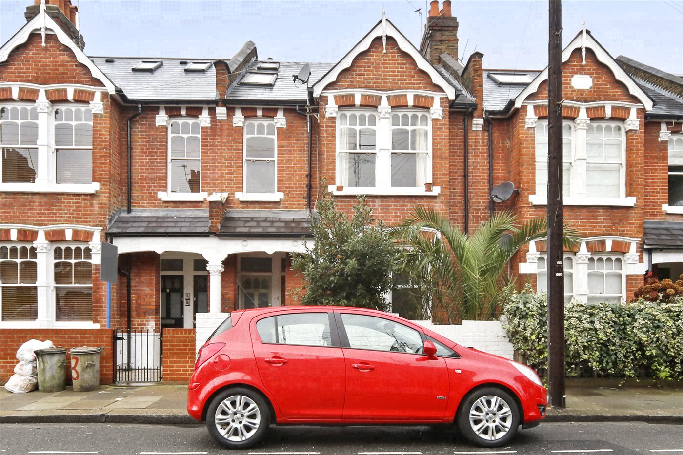 Collingbourne Road, London, W12