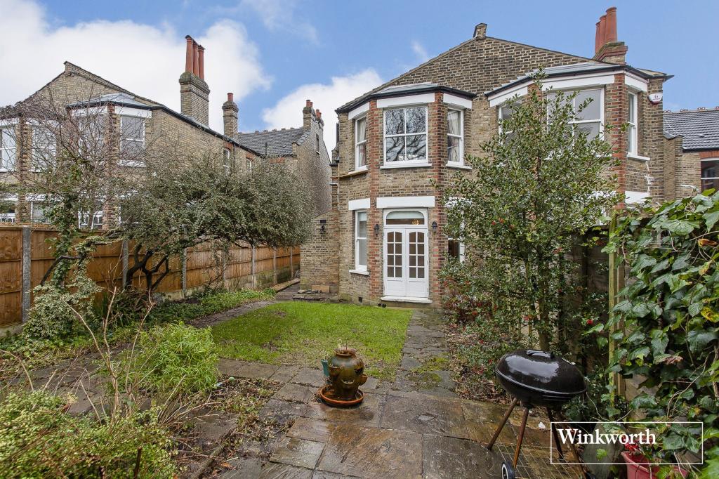 2 bedroom property for sale in Old Park Road, Palmers Green, N13 (Ref