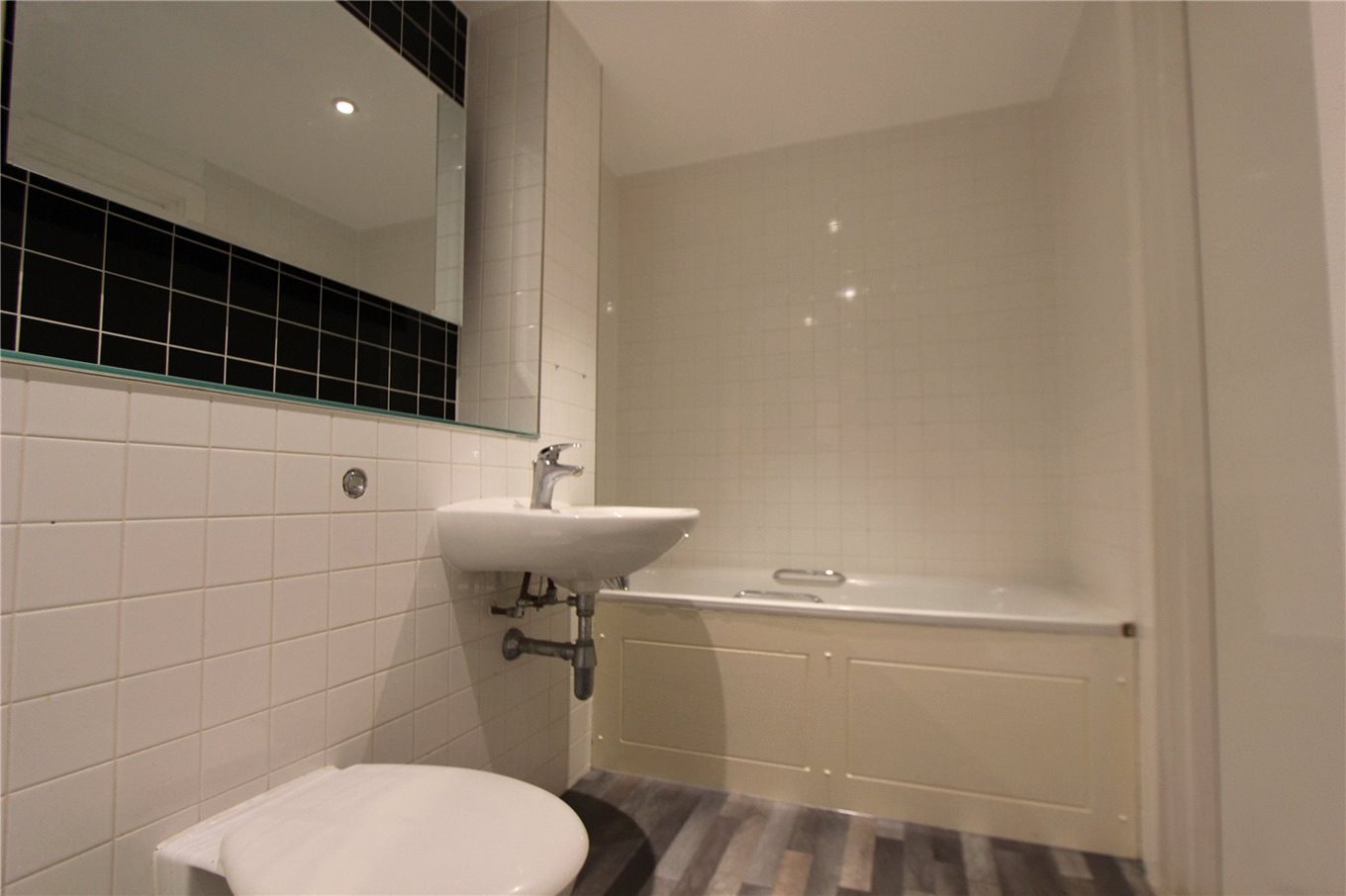 2 Bedroom Property To Rent In Meridian Point, 445 Southchurch Road 