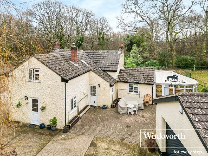 Furzelands Road, Three Legged Cross, Wimborne, Dorset, BH21